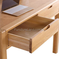 Desk: Ds05 Desks